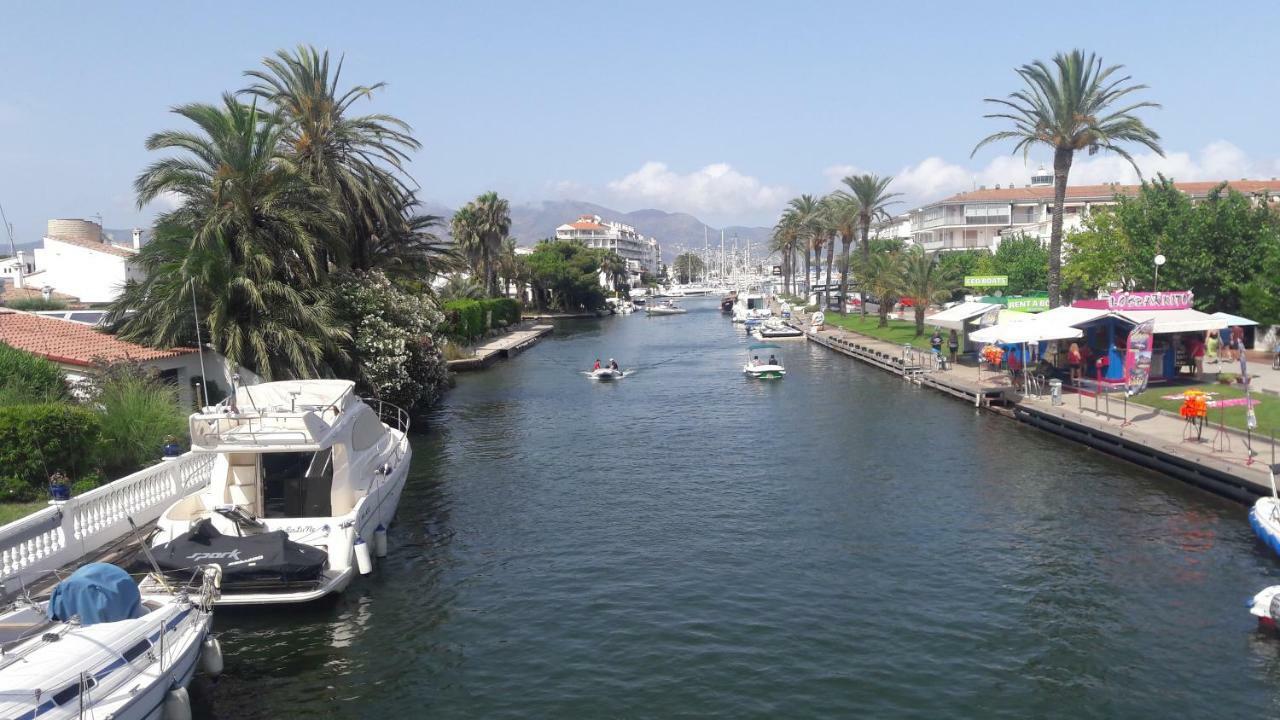 Villa Promenade Terrace Empuriabrava Esterno foto